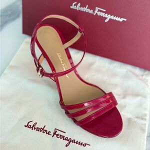 $750 SALVATORE FERRAGAMO Idwige 70 MM‎ Strappy Patent Red Leather Sandals, SZ 8C